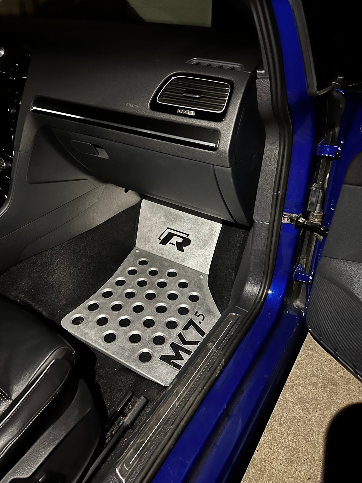 Volkswagen MK7 Golf Heel Kick