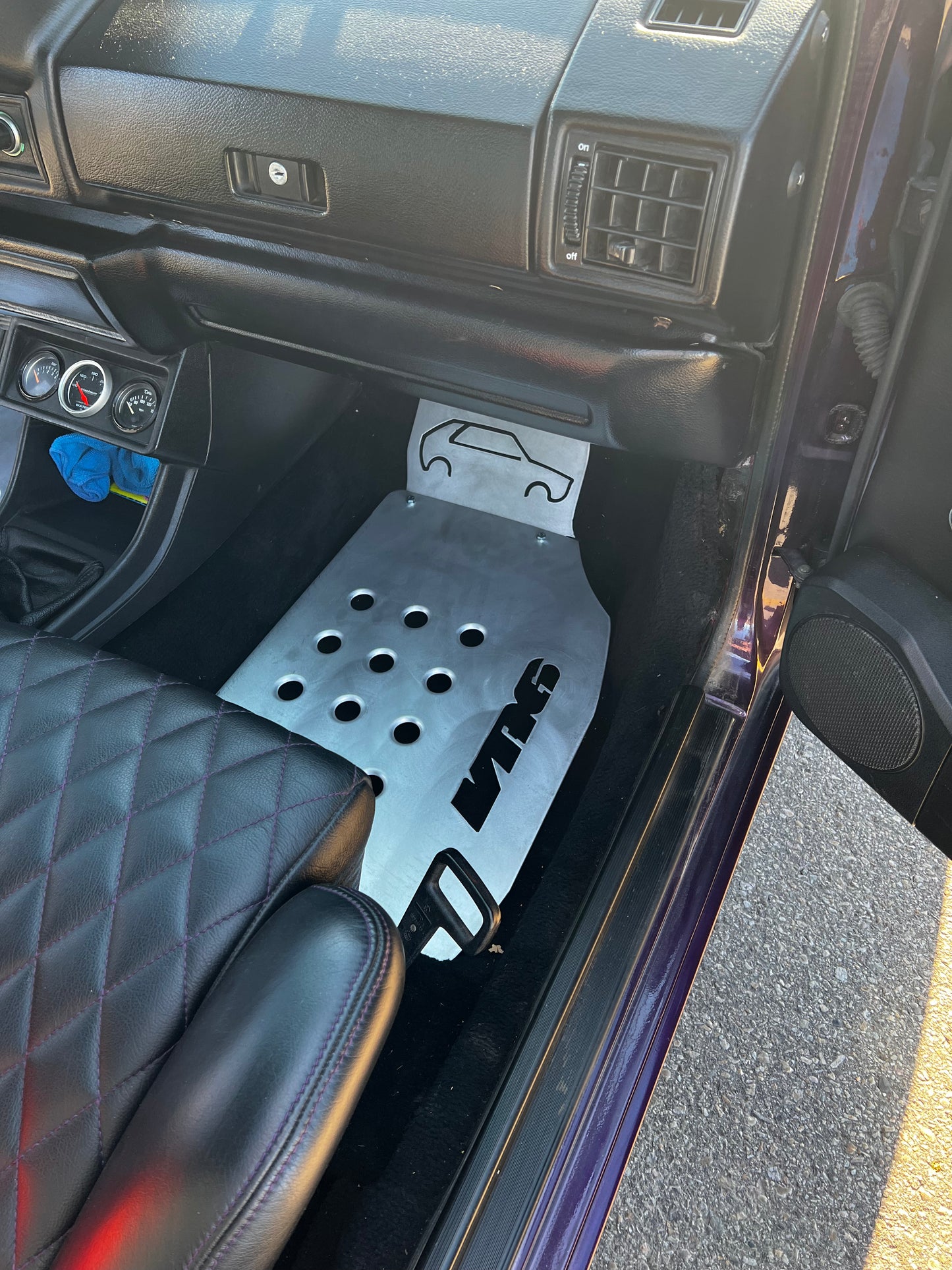 Volkswagen MK1 Cabriolet Heel Kick